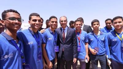 وزير الاتصالات يفتتح ملتقى توظيف خريجى مدارس  WE للتكنولوجيا التطبيقية