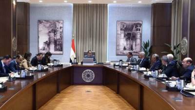 رئيس الوزراء يترأس اجتماع المجلس الاستشاري الاقتصادي بهدف تحفيز مناخ الاستثمار