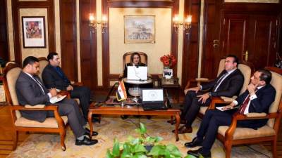 وزيرة الهجرة تعقد اجتماعا مع أعضاء المجلس التأسيسي لـ"شركة المصريين بالخارج للاستثمار"