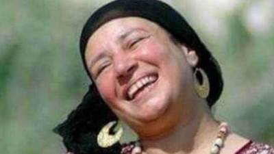 منة شلبي تطالب بتكريم عبلة كامل في مهرجان القاهرة.. ممتنين لمشوار عظيم