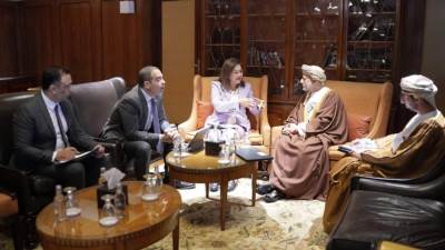 وزيرة التخطيط تبحث التعاون المشترك مع وزير المالية ورئيس جهاز الاستثمار العماني
