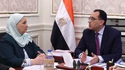رئيس الوزراء: الرئيس السيسى وجه بتمويل جميع برامج الحماية الاجتماعية