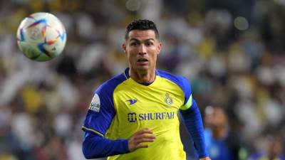 بالفيديو.. رونالدو يسجد في أرضية الملعب بعد تسجيل هدف الفوز على الشباب