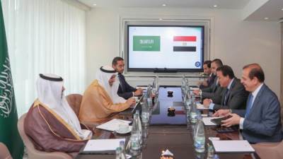 وزير الصحة والسكان يلتقي نظيره وزير الصحة السعودي فهد بن عبد الرحمن الجلاجل 