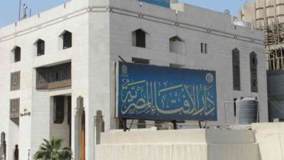 الإفتاء تحسم الجدل بشأن حكم الاجتماع للصلاة على النبي بالمساجد.. بدعة أم سنة