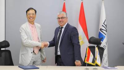 قناة السويس: إنشاء مصنع ملابس بمنطقة غرب القنطرة باستثمارات 20 مليون دولار