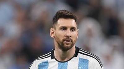 ميسي: لم أتلق أي عرض للعودة إلى برشلونة 