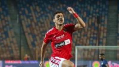 محمد شريف يقود هجوم الأهلي أمام الطلائع بالدوري المصري
