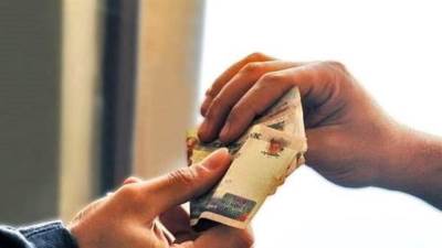 حكم التصدق بمال الأضحية لأحد أقاربي المرضى.. على جمعة يجيب