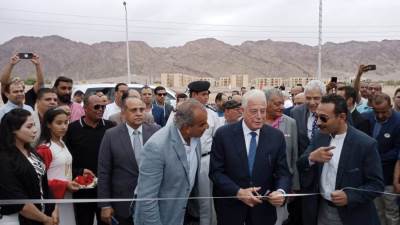 محافظ جنوب سيناء: نستهدف إطلاق مهرجان ثقافى فنى فى نويبع