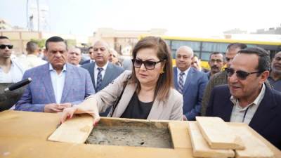 وزيرة التخطيط تضع حجر الأساس لمركز خدمات مصر بالعريش