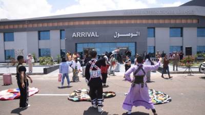 مطار العلمين يستقبل أولى رحلات طائرات الشارتر مع بدء موسم الصيف.. صور