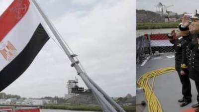 قائد القوات البحرية يرفع العلم المصرى على الفرقاطة " القهار " طراز (MEKO- A200)
