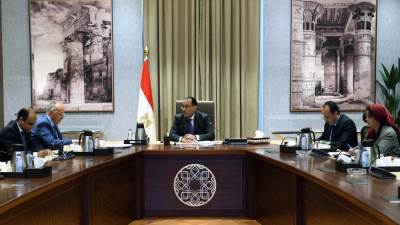 رئيس الوزراء يتابع مع وزير الري عدداً من ملفات عمل الوزارة