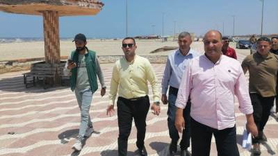 رئيس دمياط الجديدة يتابع أعمال التطوير بمنطقة الشاطئ ويبحث مقترحات ومطالب سكان الشاليهات