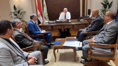 وزير الزراعة يناقش خطة التوسع في إنتاج تقاوى المحاصيل الاستراتيجية
