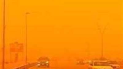 عاصفة ترابية تضرب القاهرة الكبرى مع سقوط أمطار وانخفاض الرؤية الأفقية