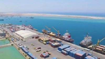 غلق ميناء العريش البحري بسبب سوء الأحوال الجوية 