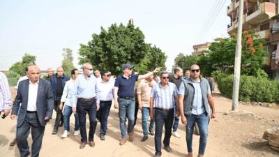 سويلم يتفقد أعمال تطهير الترع والمصارف وحالة الكبارى بمحافظتى القليوبية والشرقية