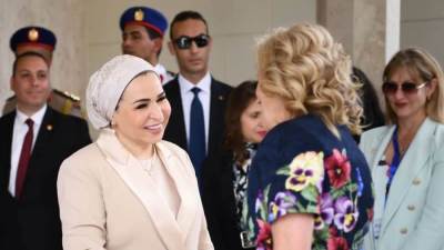 الرئيس السيسي و قرينته يستقبلان السيدة جيل بايدن 