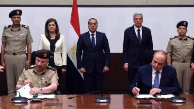 رئيس الوزراء يشهد توقيع عقد إنشاء 6 مخازن استراتيجية للأدوية ومستلزمات طبية