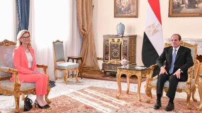 الرئيس السيسي: قطاع الاتصالات وتكنولوجيا المعلومات بوابة مصر نحو المستقبل