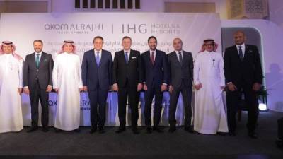 اكام الراجحي توقع بروتوكول تعاون بين مجموعة فنادق ومنتجعات IHG لإدارة وتشغيل فندق Voco 