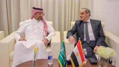 وزير الصناعة السعودي يزور عدداً من المنشآت الصناعية ومدينة الدواء في مصر