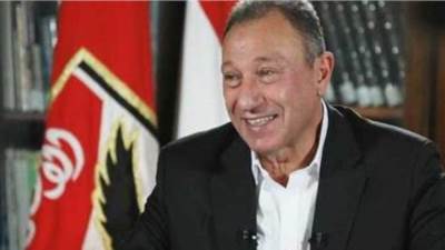 الخطيب يرافق بعثة الأهلي إلى المغرب 