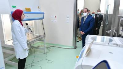 الرئيس السيسي: إنتاج دواء الألبومين البشري من البلازما المصرية إنجاز