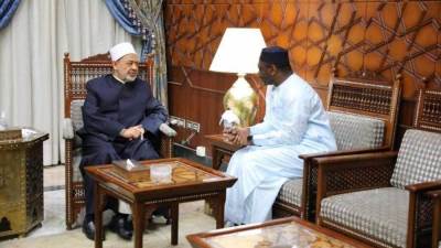 شيخ الأزهر يستقبل الأمين العام لمجمع الفقه الإسلامي الدولي