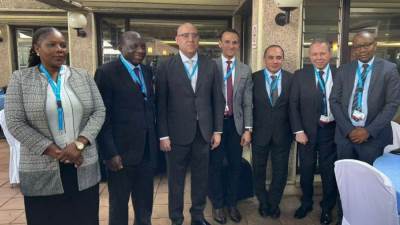 وزير الإسكان يلتقى نظيره الزامبى لبحث سبل التعاون بين البلدين