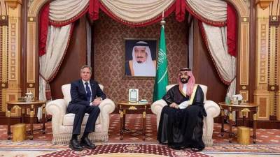 ولي العهد يبحث مع وزير الخارجية الأمريكي تطورات الأوضاع الإقليمية والدولية