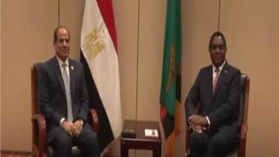 رئيس زامبيا يستقبل الرئيس السيسى عقب وصوله مقر انعقاد قمة "كوميسا"