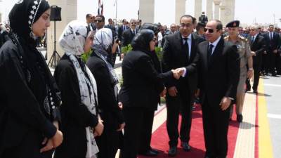 الرئيس السيسي يشارك فى جنازة والدة الدكتور مصطفى مدبولى