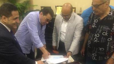 مصطفى كامل يقدم أوراق ترشحه لانتخابات المهن الموسيقية 