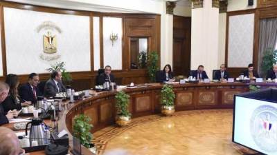 رئيس الوزراء يلتقى أعضاء الاتحاد المصري لجمعيات المستثمرين