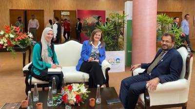 وزيرة التخطيط تلتقي وزير الاقتصاد العماني لبحث سبل التعاون الفني بين البلدين