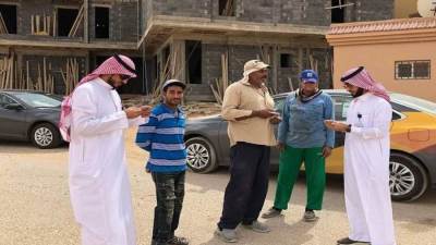 الخميس المقبل.. الموارد البشرية السعودية تعلن بدء تطبيق قرار حظر العمل تحت أشعة الشمس