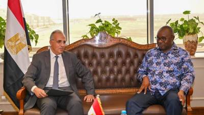 سويلم يستقبل وزير المياه والمناخ بزيمبابوي.. على هامش إجتماعات الجمعية العمومية للأمكاو