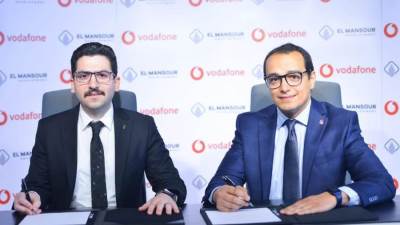 «فودافون مصر» توقع اتفاقية شراكة مع «المنصور للتطوير العقاري» لتوفير خدمات Triple Play