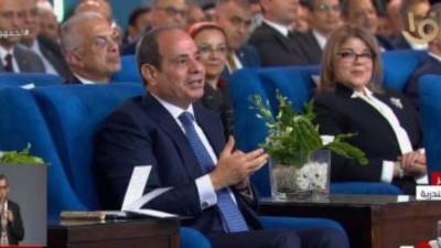 الرئيس السيسي: لو لدى اكتفاء ذاتى لكل شيء لن يفرق معى سعر الصرف