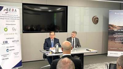 الملا: التعاون بين الحكومات والقطاع الخاص يدعم صناعة الطاقة