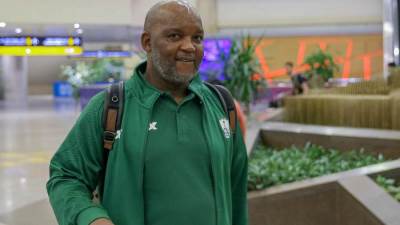 بيتسو موسيماني يعلن رحيله عن اهلي جده 