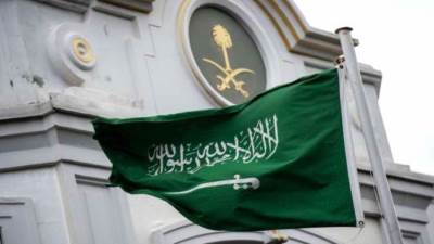 السعودية تسمح بسفر مواطنيها للخارج دون اشتراط التحصين بلقاح كورونا