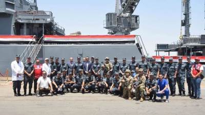 مصر تقدم مئات الأطنان من المساعدات الإغاثية إلى السودان بحراً