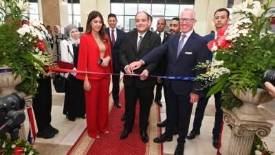 وزير التجارة والصناعة يفتتح معرض "بيج 5" لمواد البناء والتشييد في نسخته الخامسة 