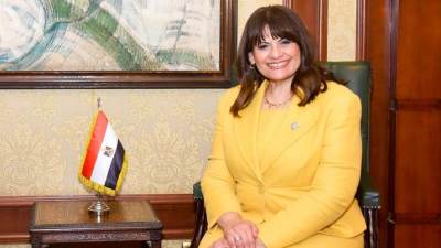 وزيرة الهجرة: عدد الناجين من حادث غرق مركب اليونان 45 بينهم 5 قصر