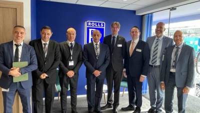 وزير الطيران المدني يحضر الافتتاح الرسمي لمعرض باريس الجوي "لوبورجيه"