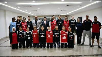 وزير الرياضة يدعم آنسات السلة تحت 19 عامًا قبيل بطولة كأس العالم